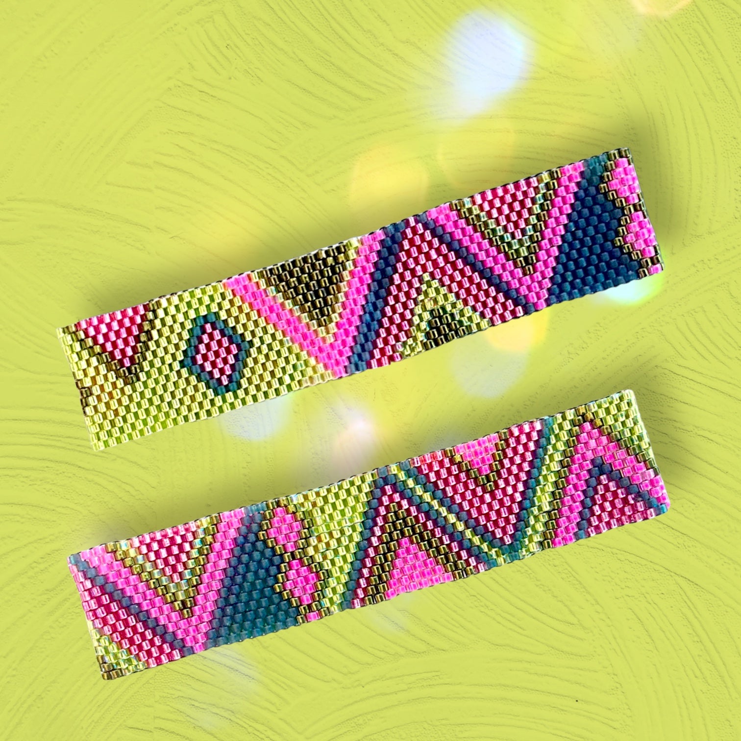 DIY Vertical Peyote Pattern Bracelet TRIANGLES KETIKOPARIS diy-vertical-peyote-pattern-bracelet-triangles-ketikoparis