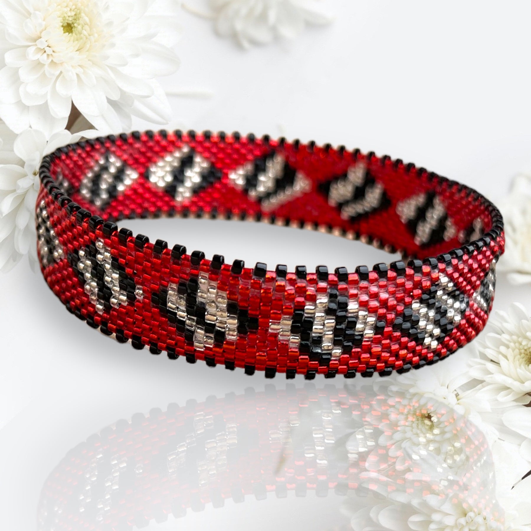 DIY miyuki bead Bracelet Pattern - peyote or brick stitch weaving